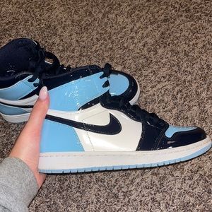 100% authenticated Jordan 1 Retro High UNC Patent shoes (blue chill)
